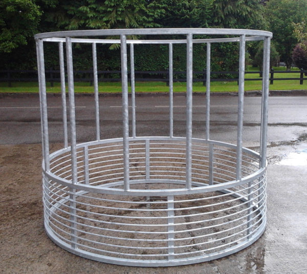 horse_feeder_1