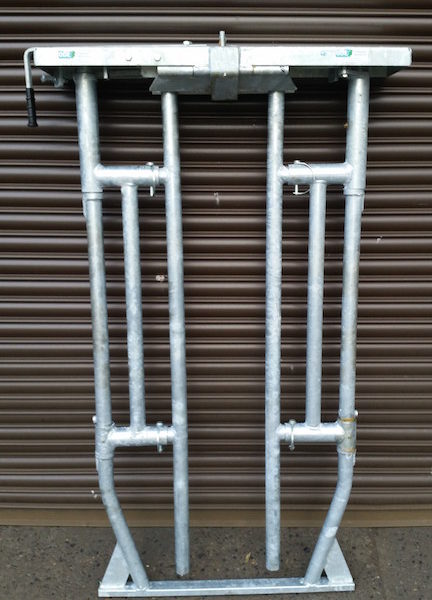 crush_head_gate_1